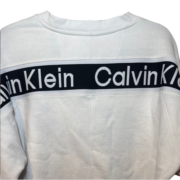 Calvin Klein White and Black Crewneck Sweatshirt Size Large - Picture 3 of 11